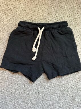 Baby Sprouts 2T black shorts